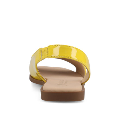 Journee BRINSLEY CUTOUT SANDALS IN PATENT - Mango