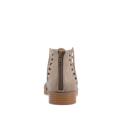 Journee DELILAH GLADIATOR SANDALS IN VEGAN LEATHER - Tan