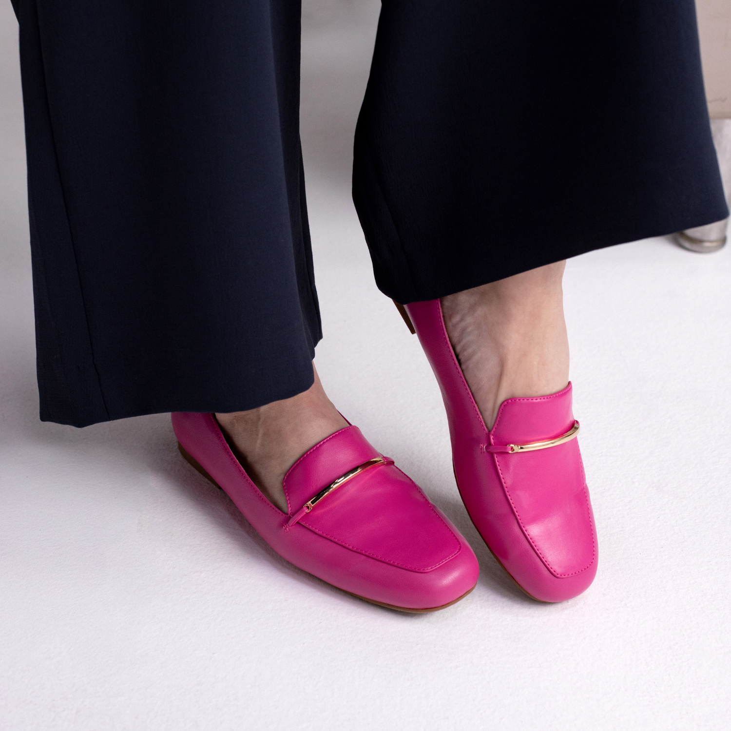 Journee WRENN LOAFER FLATS IN VEGAN LEATHER - Fuchsia PU