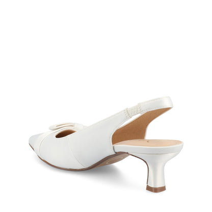 Journee PALOMA SLINGBACK KITTEN HEELS - White Satin