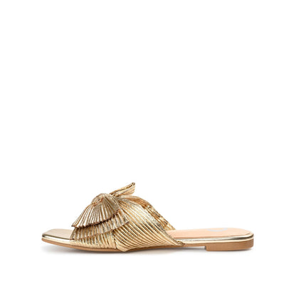 Journee SERLINA PLEATED SLIDE SANDALS IN FOIL - Gold PU 2