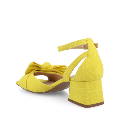 Journee ZEVI STRAPPY BLOCK HEELS IN FABRIC - Mango