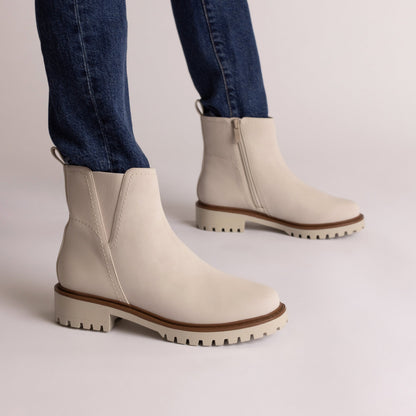 Journee JUNNAH CHELSEA BOOTS - Bone