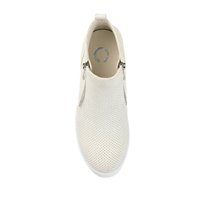 Journee PENNELOPE WEDGE SNEAKERS IN VEGAN LEATHER - Ivory