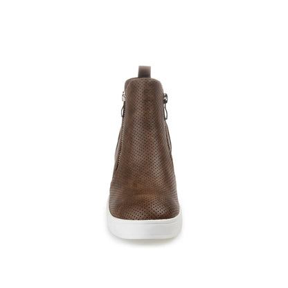 Journee PENNELOPE WEDGE SNEAKERS IN VEGAN LEATHER - Brown