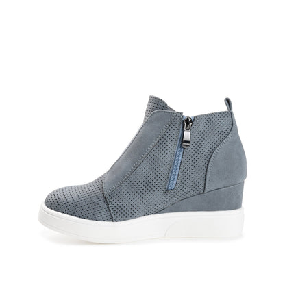 Journee CLARA WEDGE SNEAKERS IN VEGAN LEATHER - Blue PU