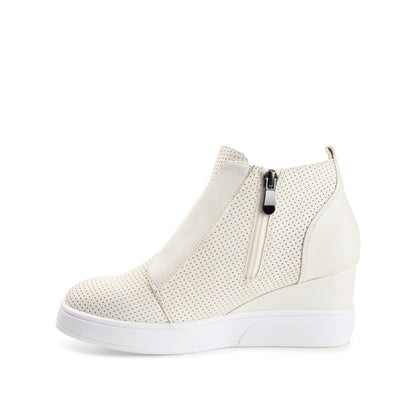 Journee CLARA WEDGE SNEAKERS IN VEGAN LEATHER - Bone PU