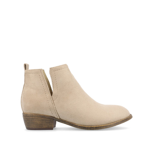 Journee RIMI BLOCK HEELED BOOTIES IN WIDE - Stone