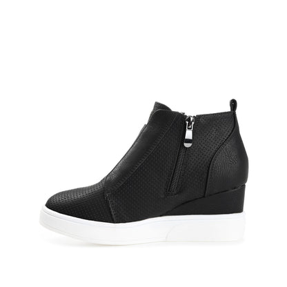 Journee CLARA WEDGE HEEL SNEAKERS IN WIDE - Black PU