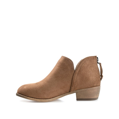 Journee LIVVY FAUX SUEDE ZIP-UP BOOTIES IN WIDE - Taupe