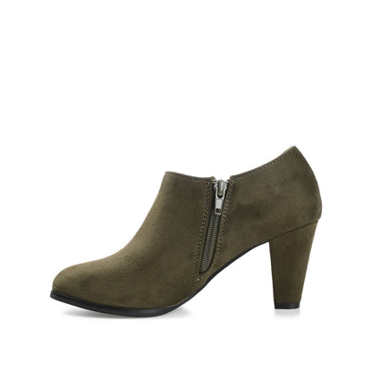 Journee SANZI ZIP-UP BOOTIES IN WIDE - Olive