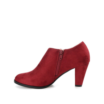Journee SANZI ZIP-UP BOOTIES IN WIDE - Wine
