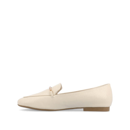Journee WRENN PRINTED LOAFER FLATS IN WIDE - Ivory Lizard