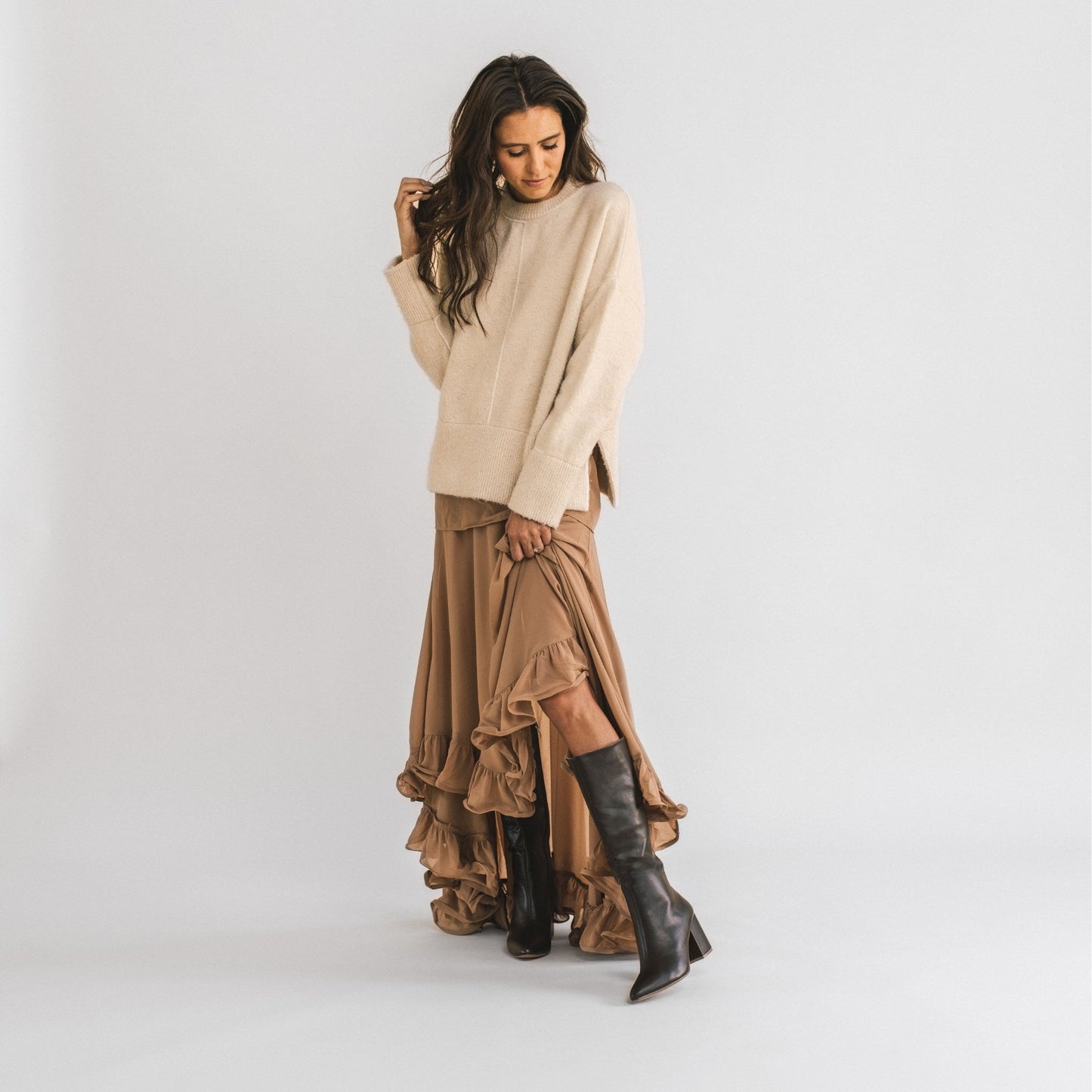 Journee AMEYLIA VEGAN LEATHER KNEE-HIGH BOOTS IN WIDE CALF - Taupe PU