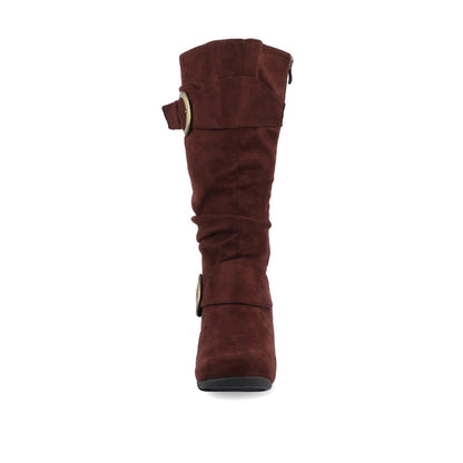 Journee JESTER KNEE HIGH BOOTS IN WIDE CALF - Brown Faux Suede