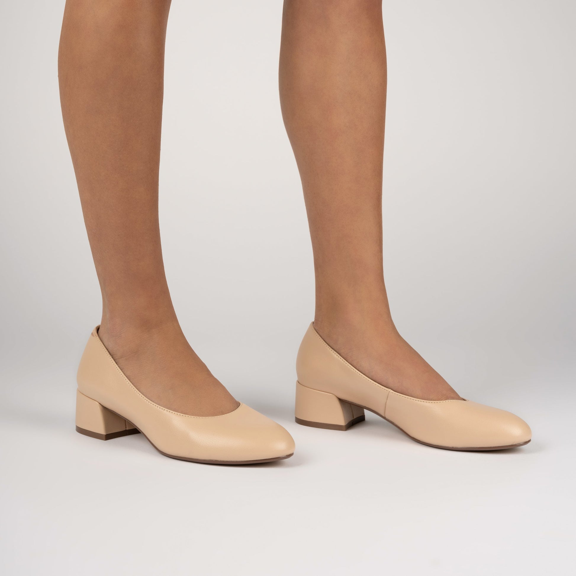 Journee SAAR II LOW PUMP HEELS IN PATENT - Nude Patent