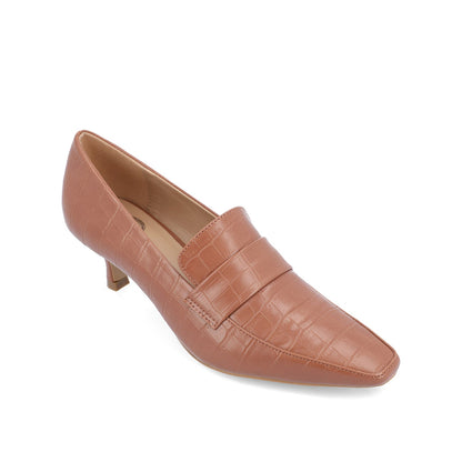 Journee CELINA KITTEN LOAFER HEELS IN CROCO - Brown