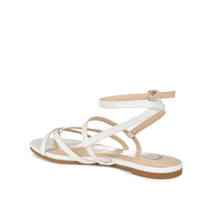 Journee SERISSA CRISSCROSS SANDAL IN VEGAN LEATHER - White