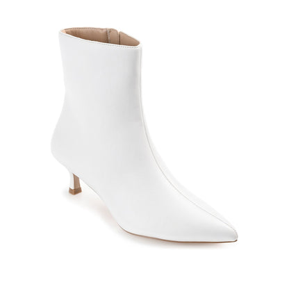 Journee ARELY POINTED TOE BOOTIES IN WIDE - White PU