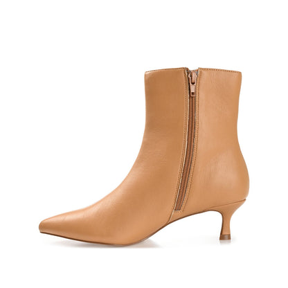 Journee ARELY POINTED TOE BOOTIES IN WIDE - Tan PU
