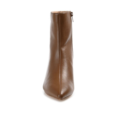 Journee ARELY POINTED TOE BOOTIES IN WIDE - Brown PU