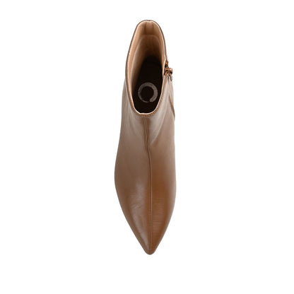 Journee ARELY POINTED TOE BOOTIES IN WIDE - Brown PU