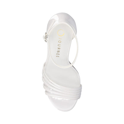 Journee FELICITY STRAPPY SANDALS - Patent/White