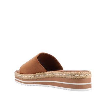 Journee ROSEY ESPADRILLE WEDGE HEELED SLIDE SANDALS - Tan