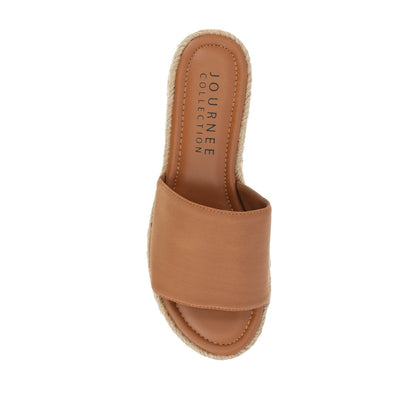 Journee ROSEY ESPADRILLE WEDGE HEELED SLIDE SANDALS - Tan