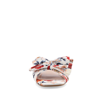 Journee SERLINA PLEATED SLIDE SANDALS IN FOIL - Dark Floral Fabric