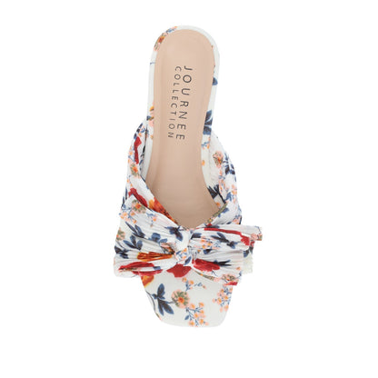 Journee SERLINA PLEATED SLIDE SANDALS IN FOIL - Dark Floral Fabric