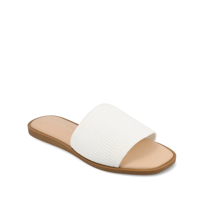 Journee PRISILLA SLIDE SANDALS IN STATEMENT - White