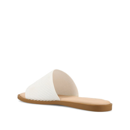 Journee PRISILLA SLIDE SANDALS IN STATEMENT - White