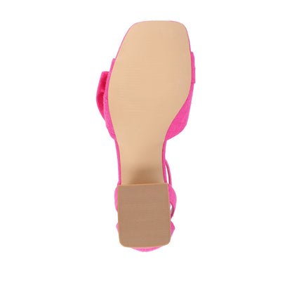 Journee ZEVI STRAPPY BLOCK HEELS IN FABRIC - Hot Pink