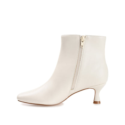 Journee KELSSA POINTED TOE BOOTIES IN WIDE - Bone