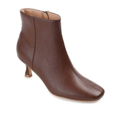 Journee KELSSA POINTED TOE BOOTIES IN WIDE - Brown