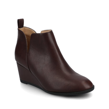 Journee MYLEE WEDGE HEELED BOOTIES IN WIDE - Oxblood