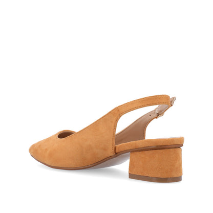 Journee SYLVIA LOW BLOCK HEELS IN WIDE - Tan PU