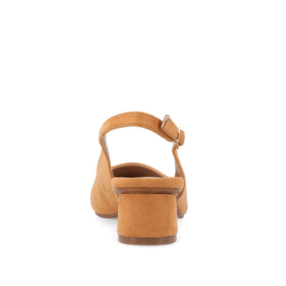 Journee SYLVIA LOW BLOCK HEELS IN WIDE - Tan PU