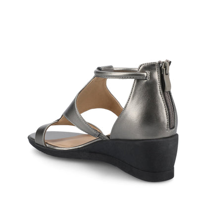 Journee TRAYLE GLADIATOR SANDALS IN VEGAN LEATHER - Pewter