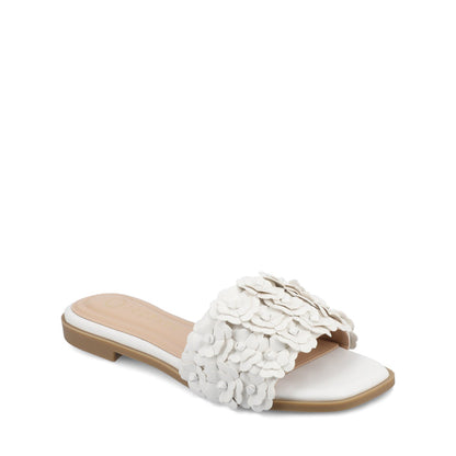 Journee AZALEA SLIP ON SANDALS - White