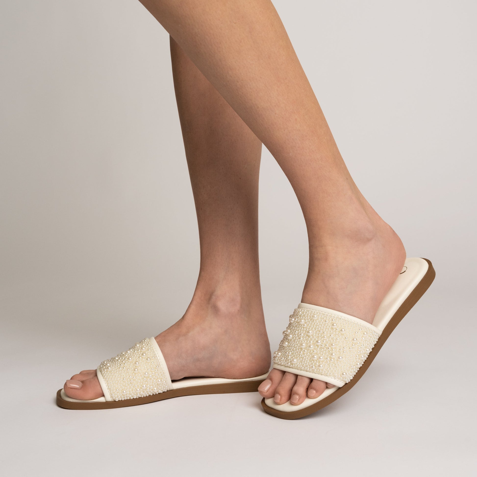 Journee PRECLY EVENING FLAT SANDALS - Blush