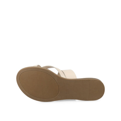 Journee LAYRA FLAT SANDALS - Ivory