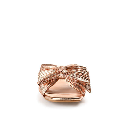 Journee SERLINA PLEATED SLIDE SANDALS IN FOIL - Rose Gold PU