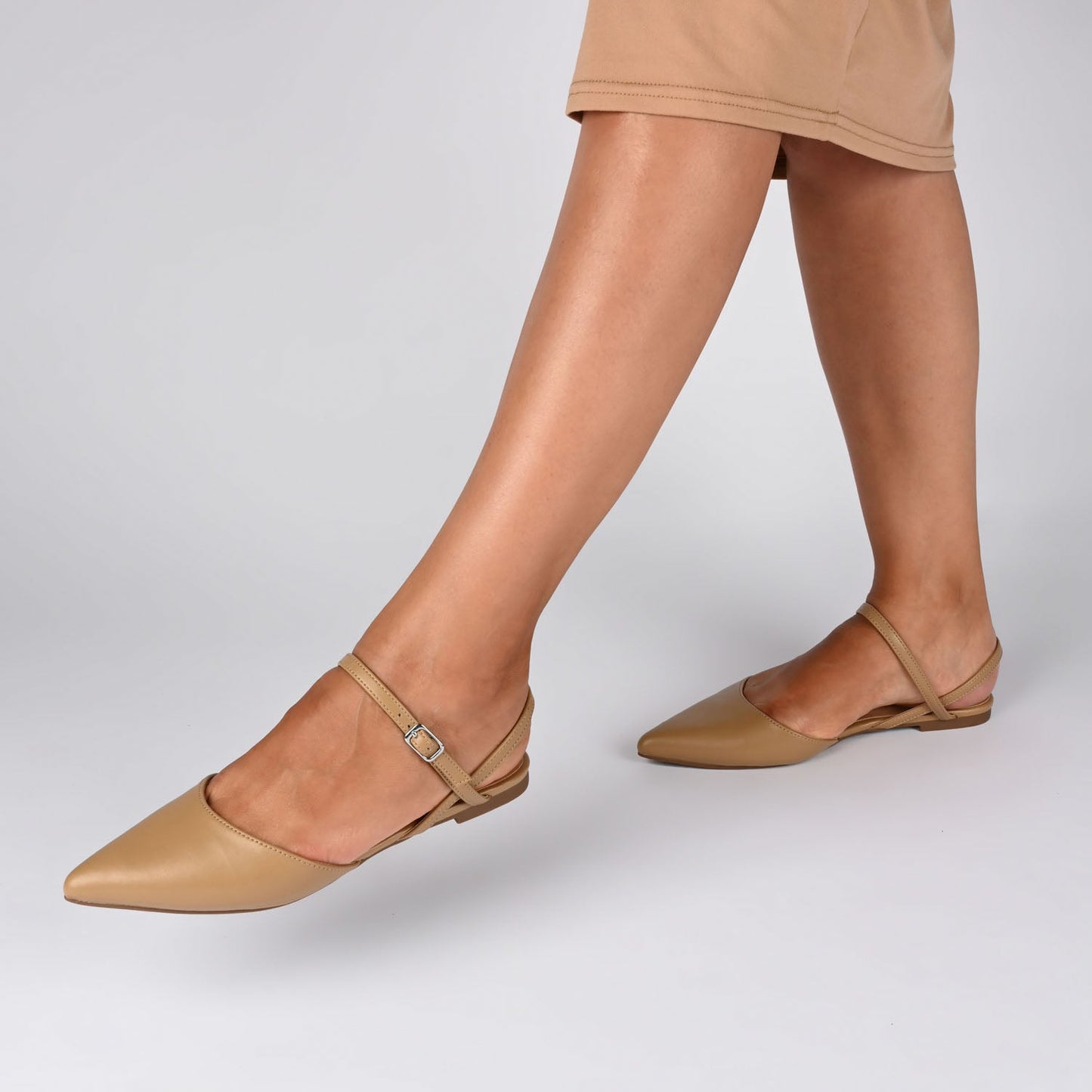 Journee MARTINE SLINGBACK FLATS IN WARM SHADES - Caramel