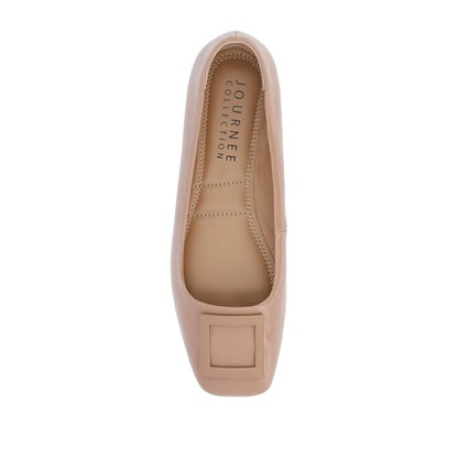 Journee ZIMIA SQUARE TOE FLATS IN VEGAN LEATHER - Tan