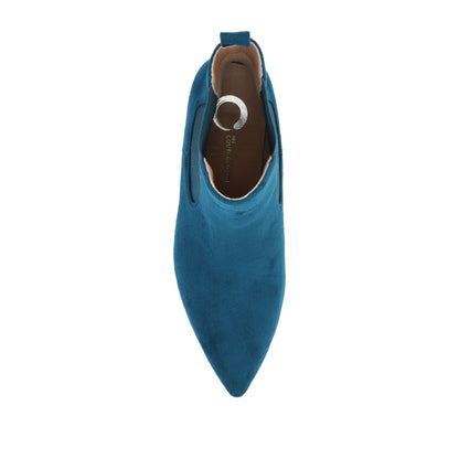 Journee TENLEE CHELSEA BOOTIES IN WIDE - Blue Faux Suede