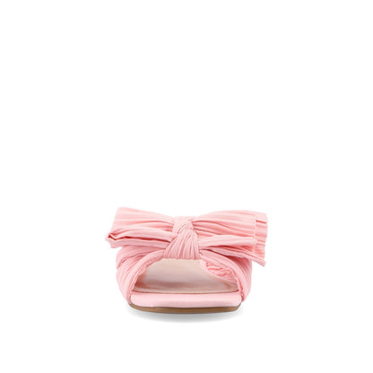 Journee SERLINA PLEATED SLIDE SANDALS IN FOIL - Pink
