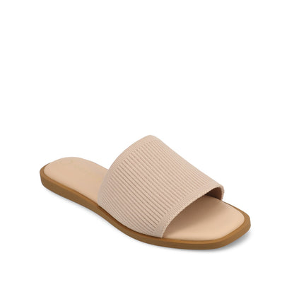 Journee PRISILLA SLIDE SANDALS IN STATEMENT - Blush