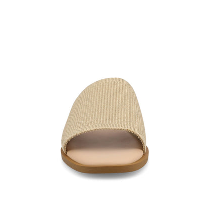 Journee PRISILLA SLIDE SANDALS IN STATEMENT - Champagne